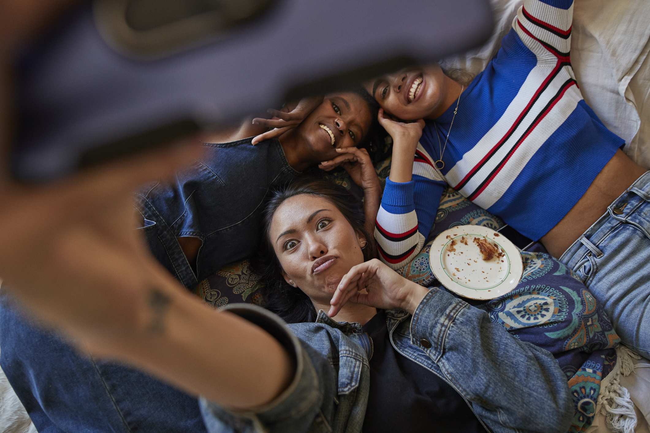 Creative Selfie Ideas For When You’re Stuck At Home | Facetune